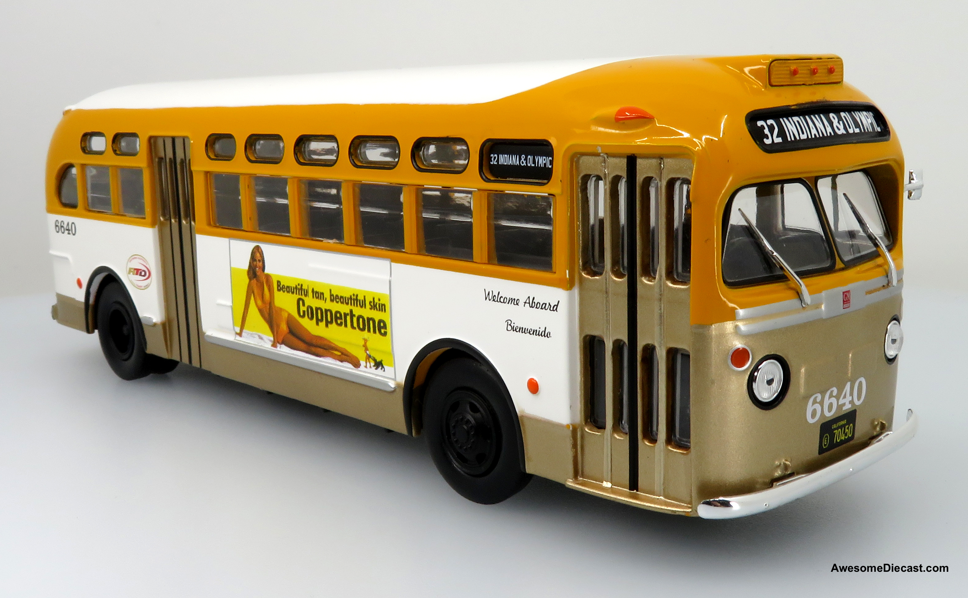 How many units of this model bus are available?