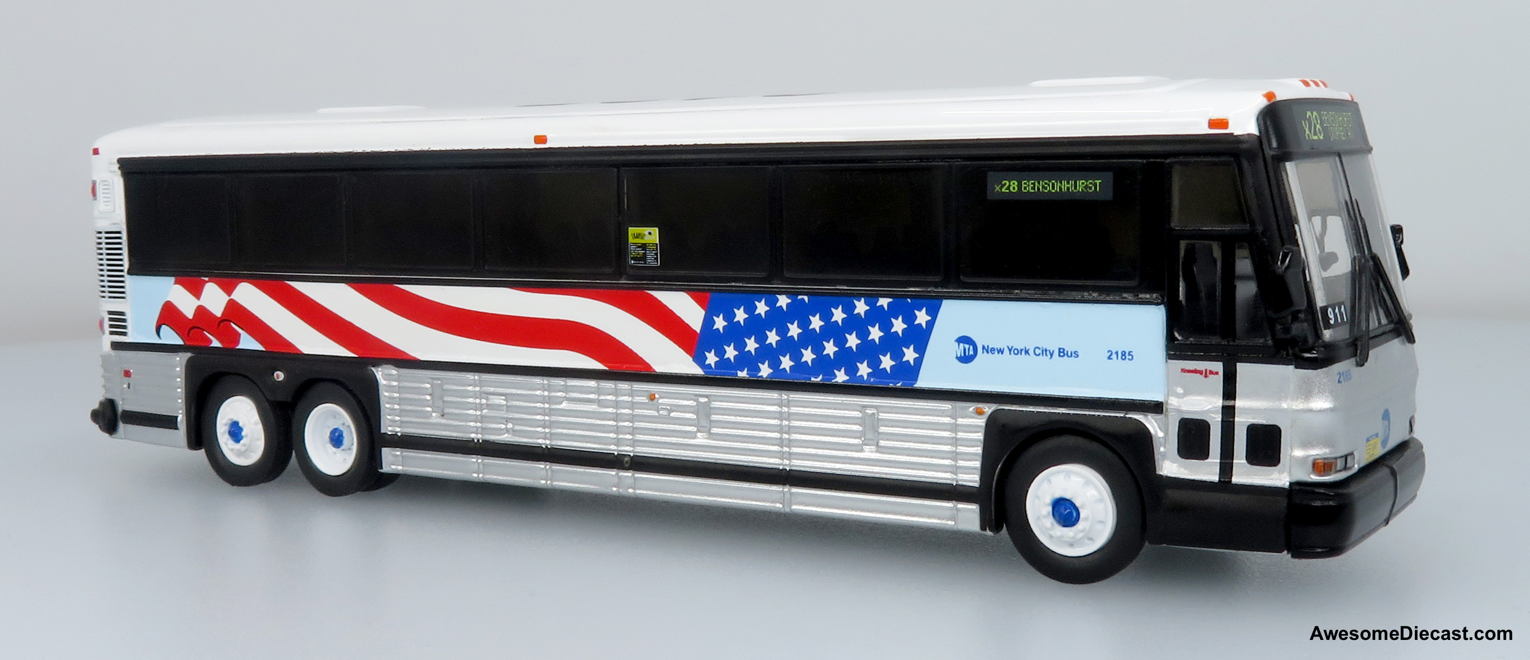 What type of graphics does the model bus have?